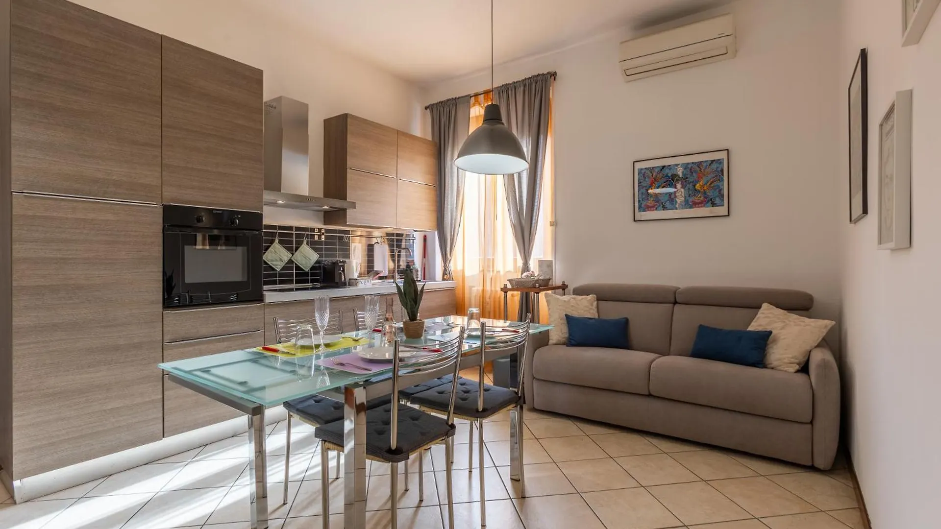 Mart House Apartment Milan Italy